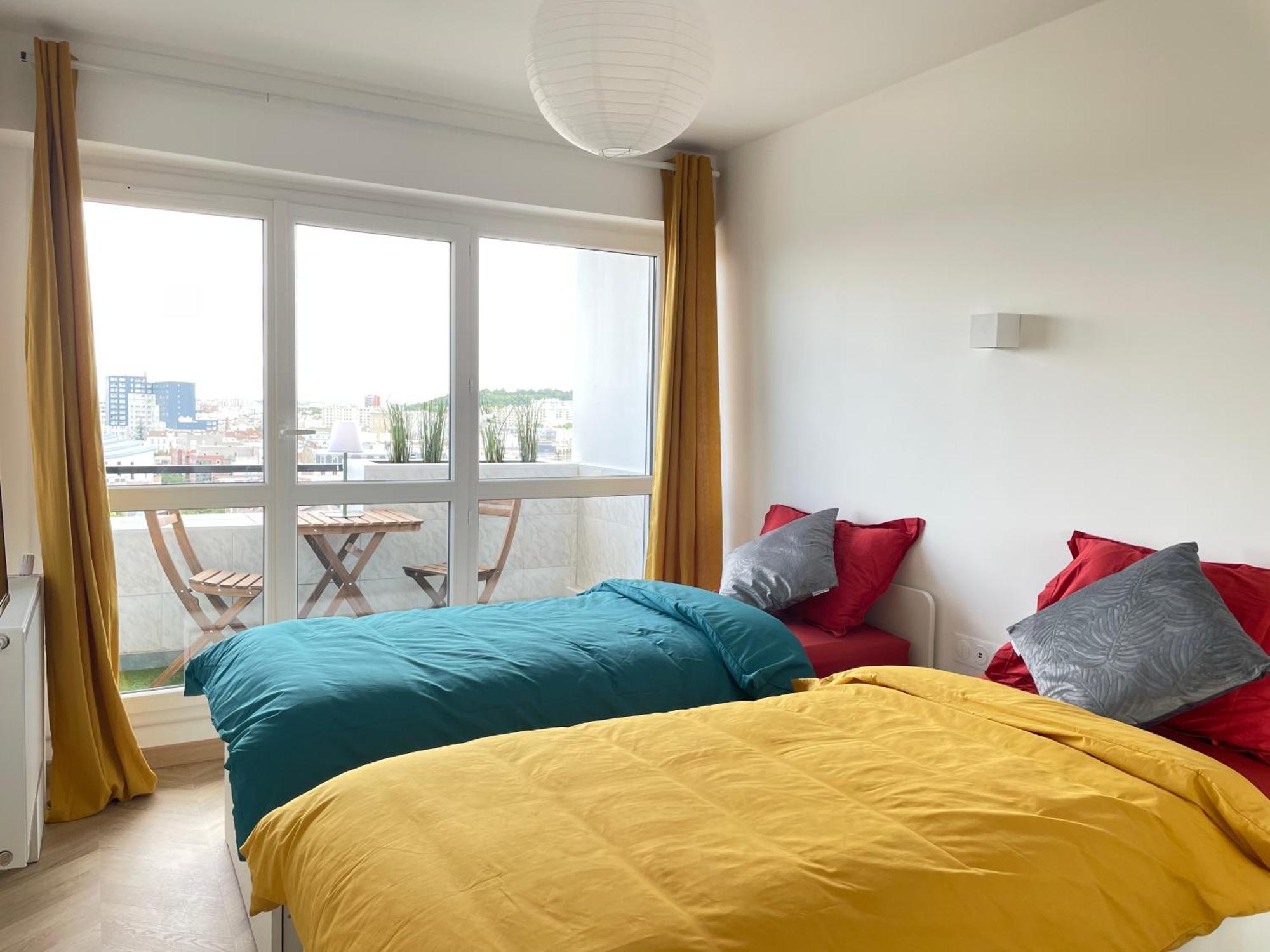 Paris Pantin Magnifique Appartement 4 Pieces De 108M2 Avec 2 Parking Interieur - Tres Cosy Pour 1 A 12 Personnes - Entierement Refait A Neuf Entire Apartment Luxurious And Warm - Pantin Paris 19 Eme Free Wifi Gratuit Zewnętrze zdjęcie