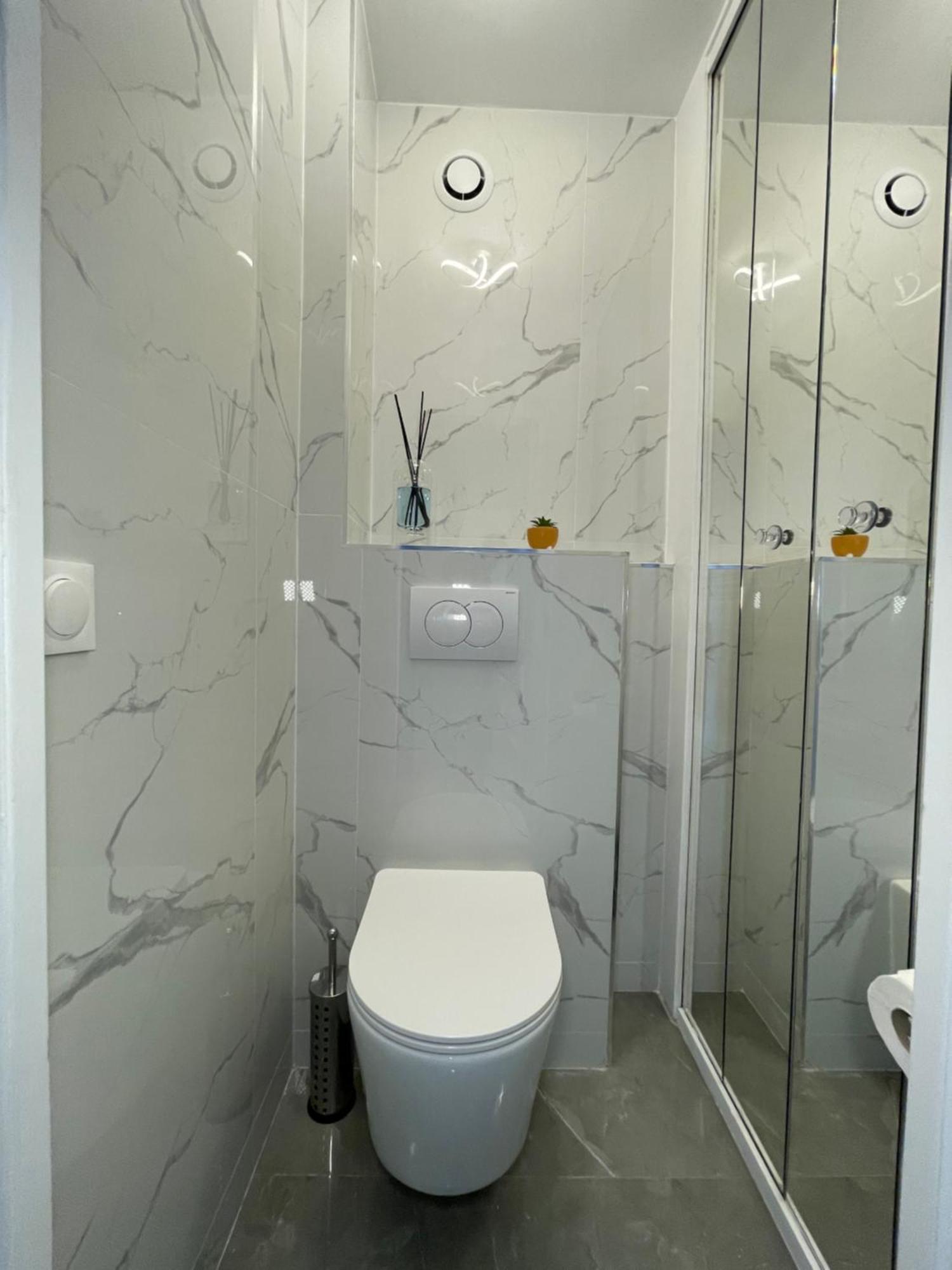 Paris Pantin Magnifique Appartement 4 Pieces De 108M2 Avec 2 Parking Interieur - Tres Cosy Pour 1 A 12 Personnes - Entierement Refait A Neuf Entire Apartment Luxurious And Warm - Pantin Paris 19 Eme Free Wifi Gratuit Zewnętrze zdjęcie