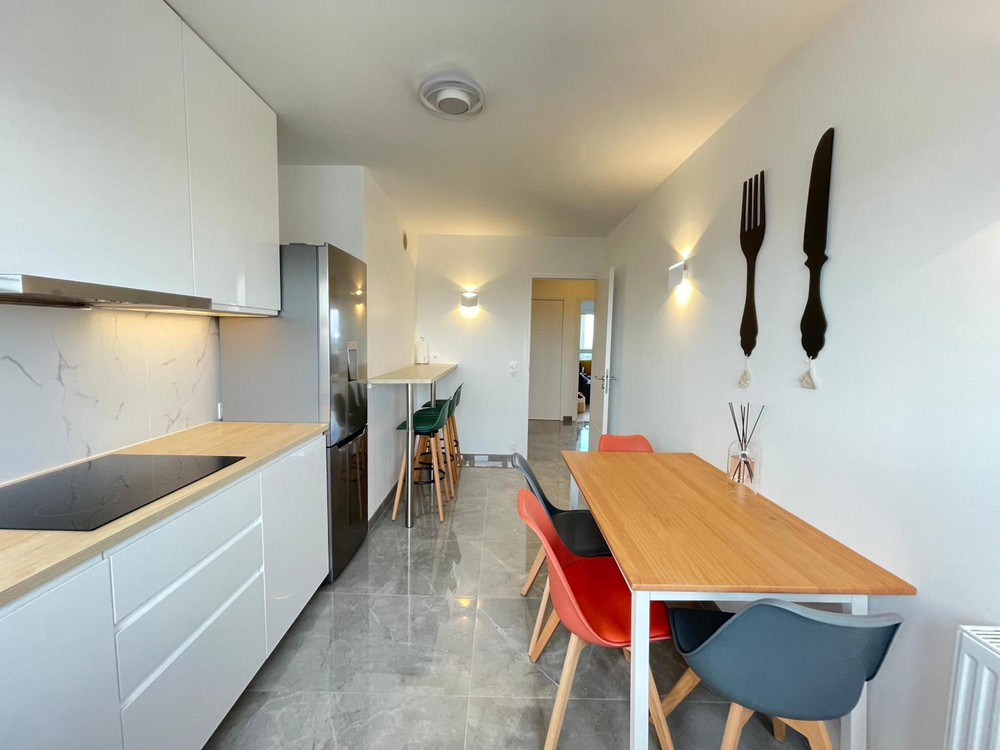 Paris Pantin Magnifique Appartement 4 Pieces De 108M2 Avec 2 Parking Interieur - Tres Cosy Pour 1 A 12 Personnes - Entierement Refait A Neuf Entire Apartment Luxurious And Warm - Pantin Paris 19 Eme Free Wifi Gratuit Zewnętrze zdjęcie