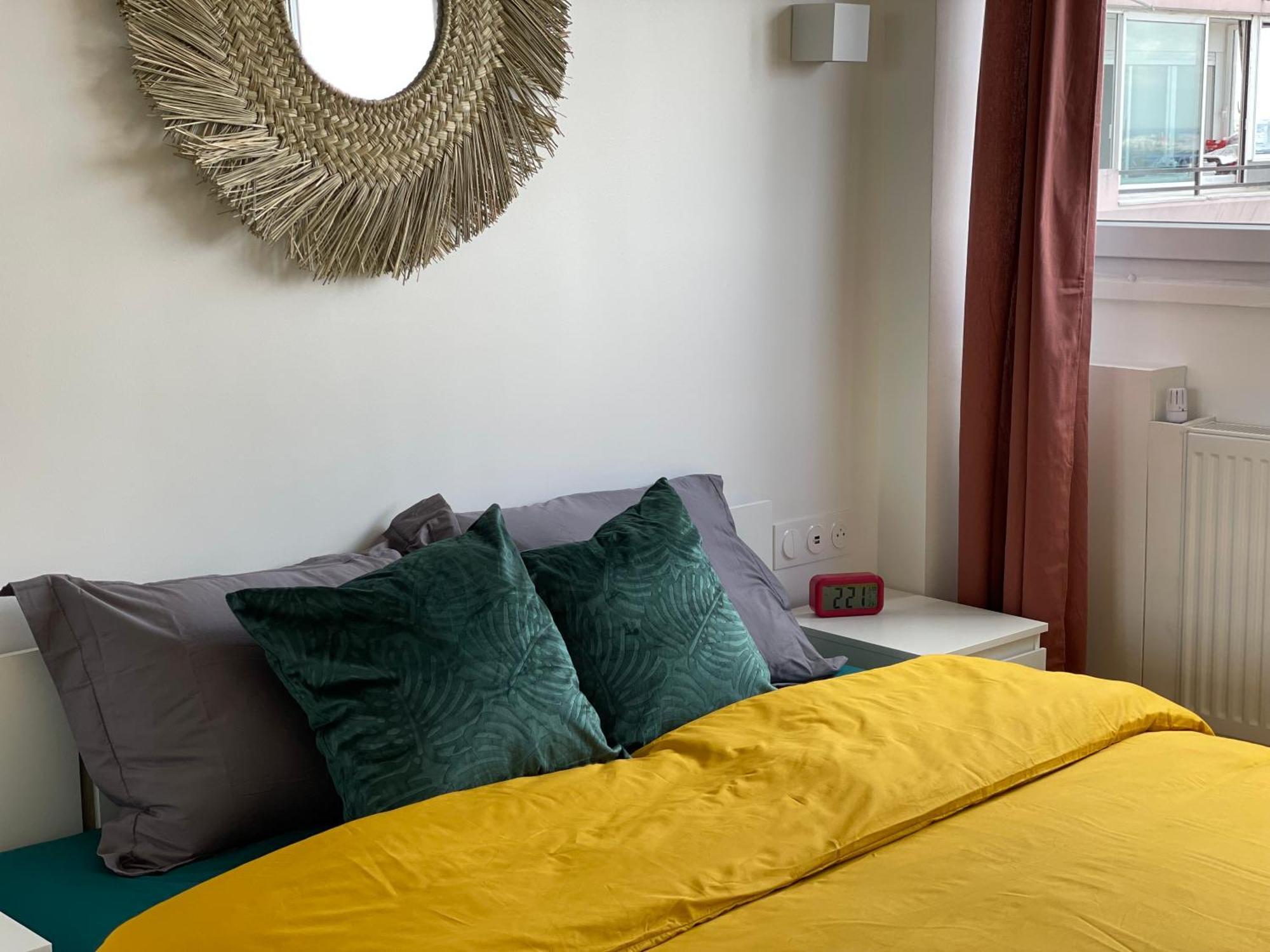 Paris Pantin Magnifique Appartement 4 Pieces De 108M2 Avec 2 Parking Interieur - Tres Cosy Pour 1 A 12 Personnes - Entierement Refait A Neuf Entire Apartment Luxurious And Warm - Pantin Paris 19 Eme Free Wifi Gratuit Zewnętrze zdjęcie