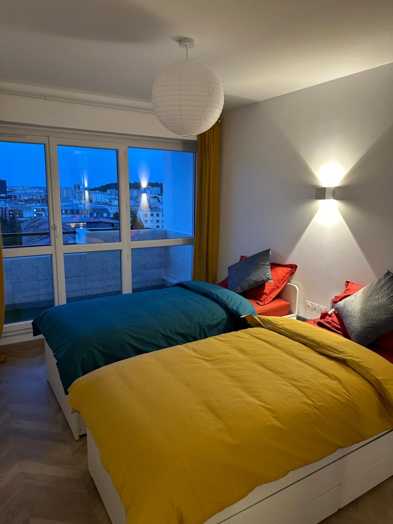 Paris Pantin Magnifique Appartement 4 Pieces De 108M2 Avec 2 Parking Interieur - Tres Cosy Pour 1 A 12 Personnes - Entierement Refait A Neuf Entire Apartment Luxurious And Warm - Pantin Paris 19 Eme Free Wifi Gratuit Zewnętrze zdjęcie