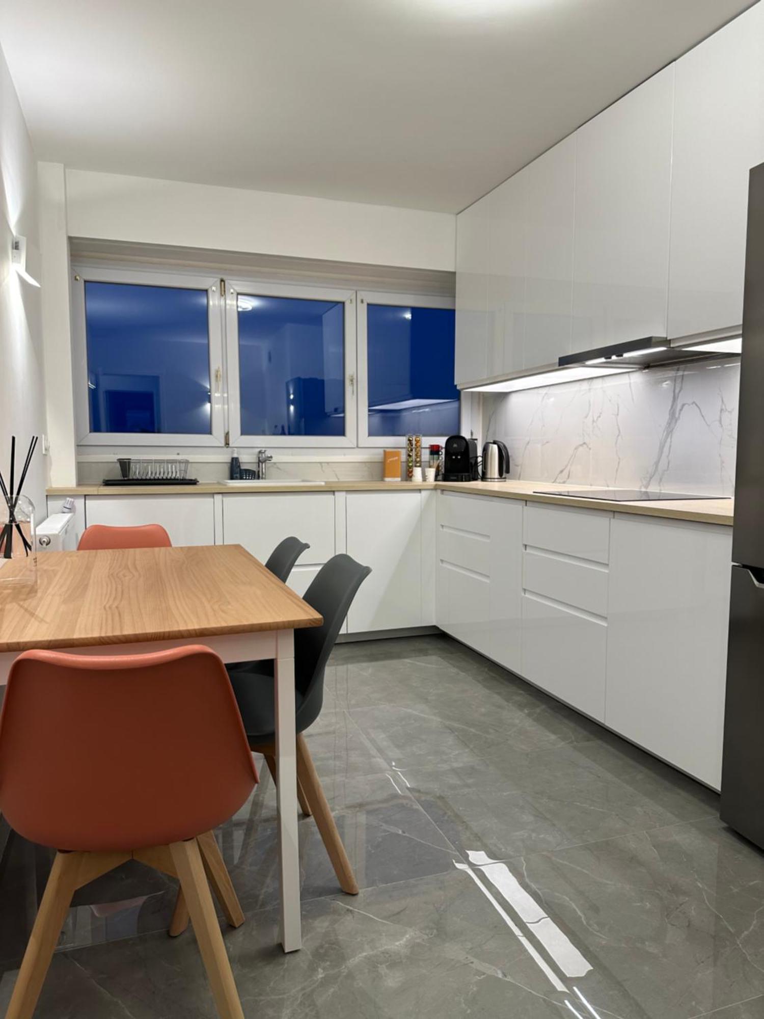 Paris Pantin Magnifique Appartement 4 Pieces De 108M2 Avec 2 Parking Interieur - Tres Cosy Pour 1 A 12 Personnes - Entierement Refait A Neuf Entire Apartment Luxurious And Warm - Pantin Paris 19 Eme Free Wifi Gratuit Zewnętrze zdjęcie